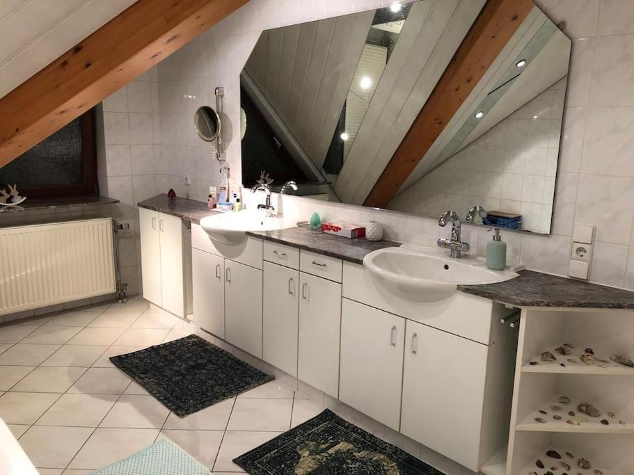 Grosse, Helle Wohnung Fuer Bis Zu 6 Personen Вайнхайм Екстериор снимка